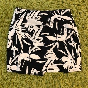 Banana Republic Black and White Wrap Style Skirt